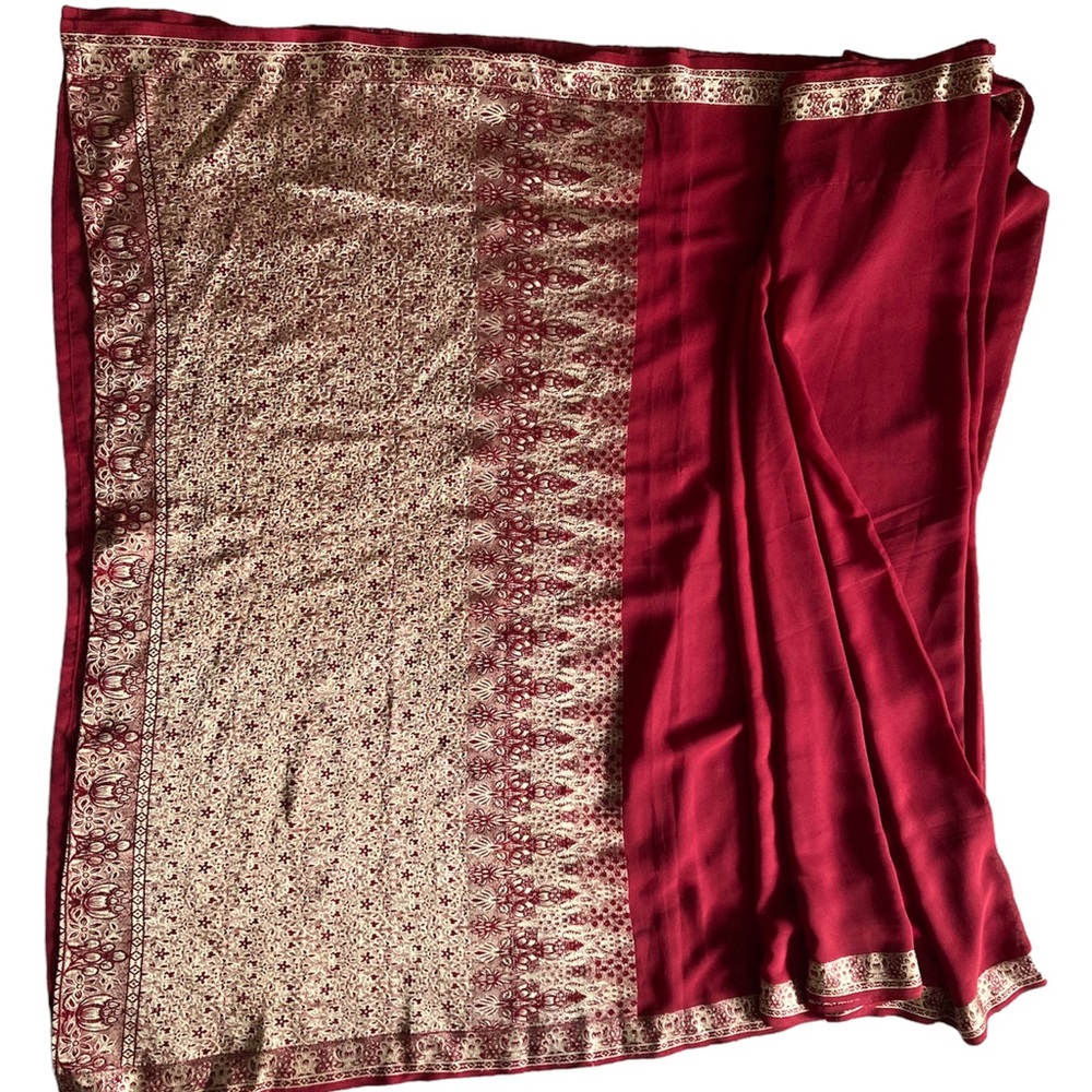 Burgundy Georgette Saree with Gold Pallu